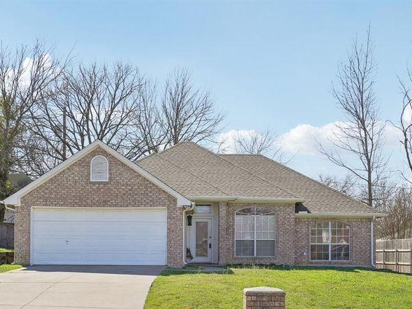 1427 Shadow Run, Weatherford, TX 76086
