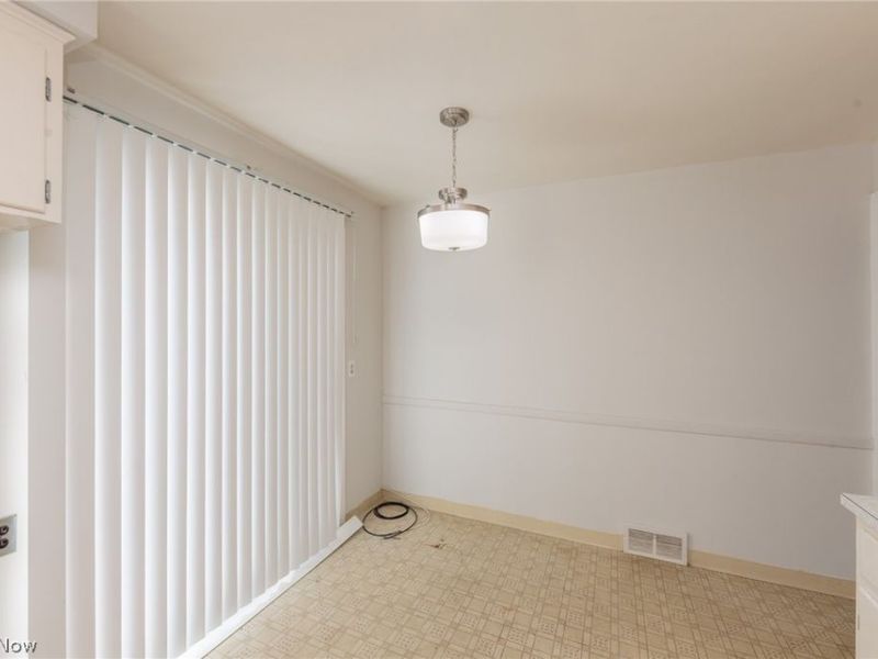 94 Southwick Drive, Bedford, OH 44146 Photo 12