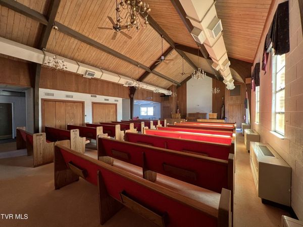 208 Vi Ranch Road, Bristol, TN 37620