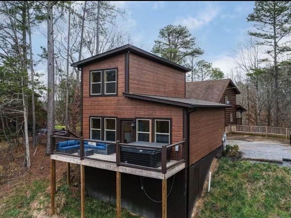 819 S New Era Rd , Sevierville, TN 37862