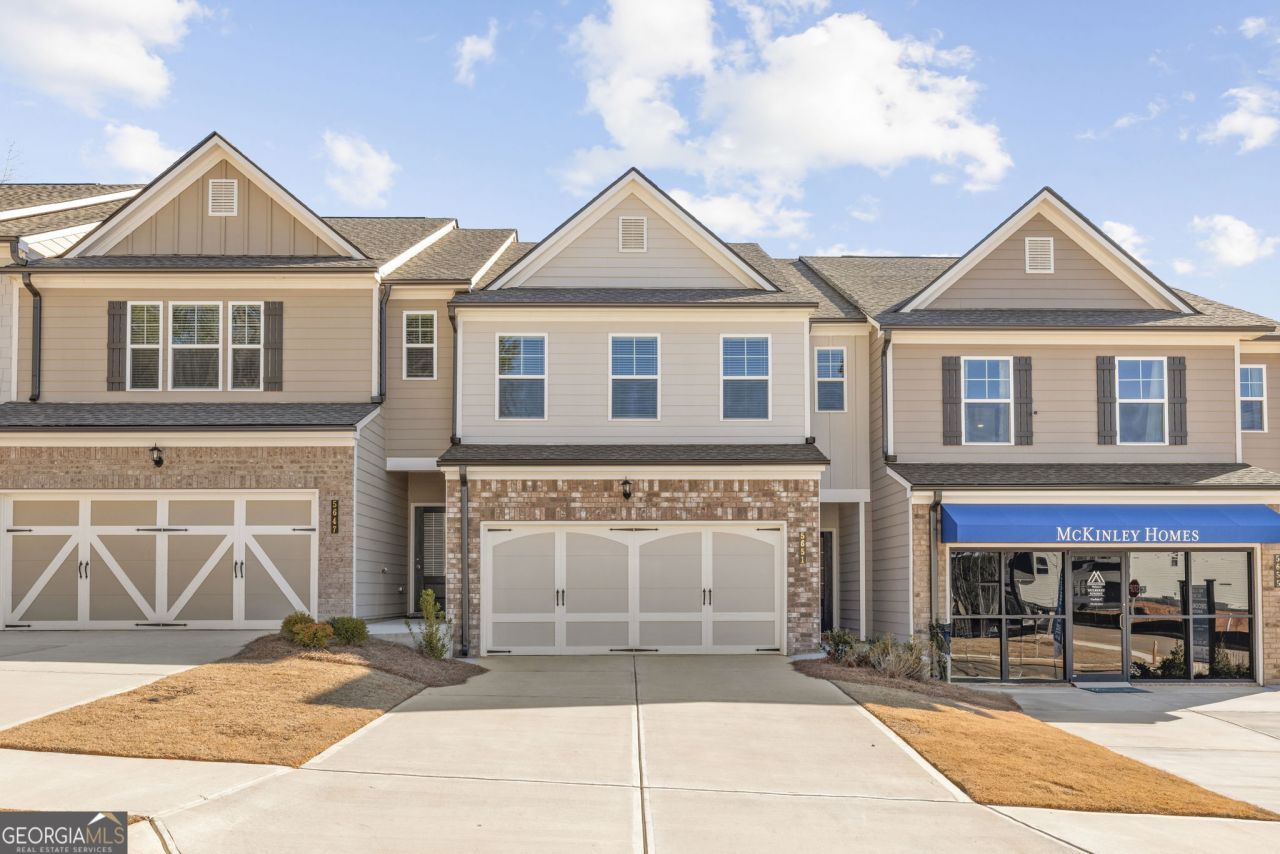 5621 Overview Drive, Flowery Branch, GA 30542 Main Photo