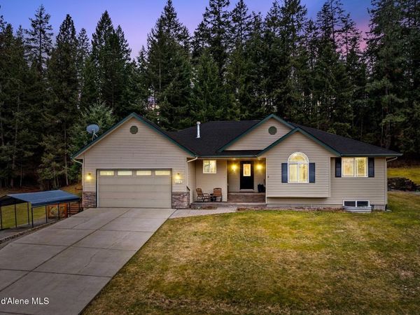 11074 W Riverview Dr , Post Falls, ID 83854