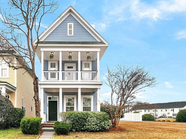 100 Hyacinth Street, Summerville, SC 29483