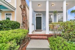 100 Hyacinth Street photo 4