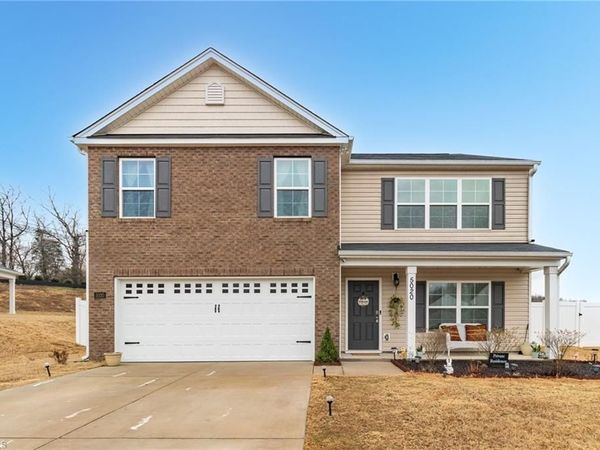 5020 Crest Court , Trinity, NC 27370