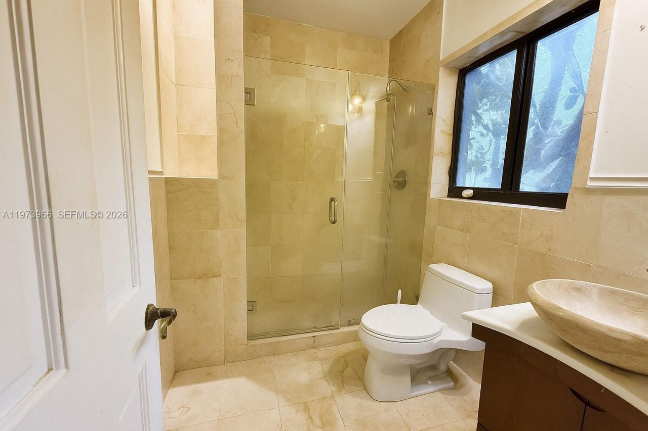 1915 Country Club Prado, Coral Gables, FL 33134 Photo