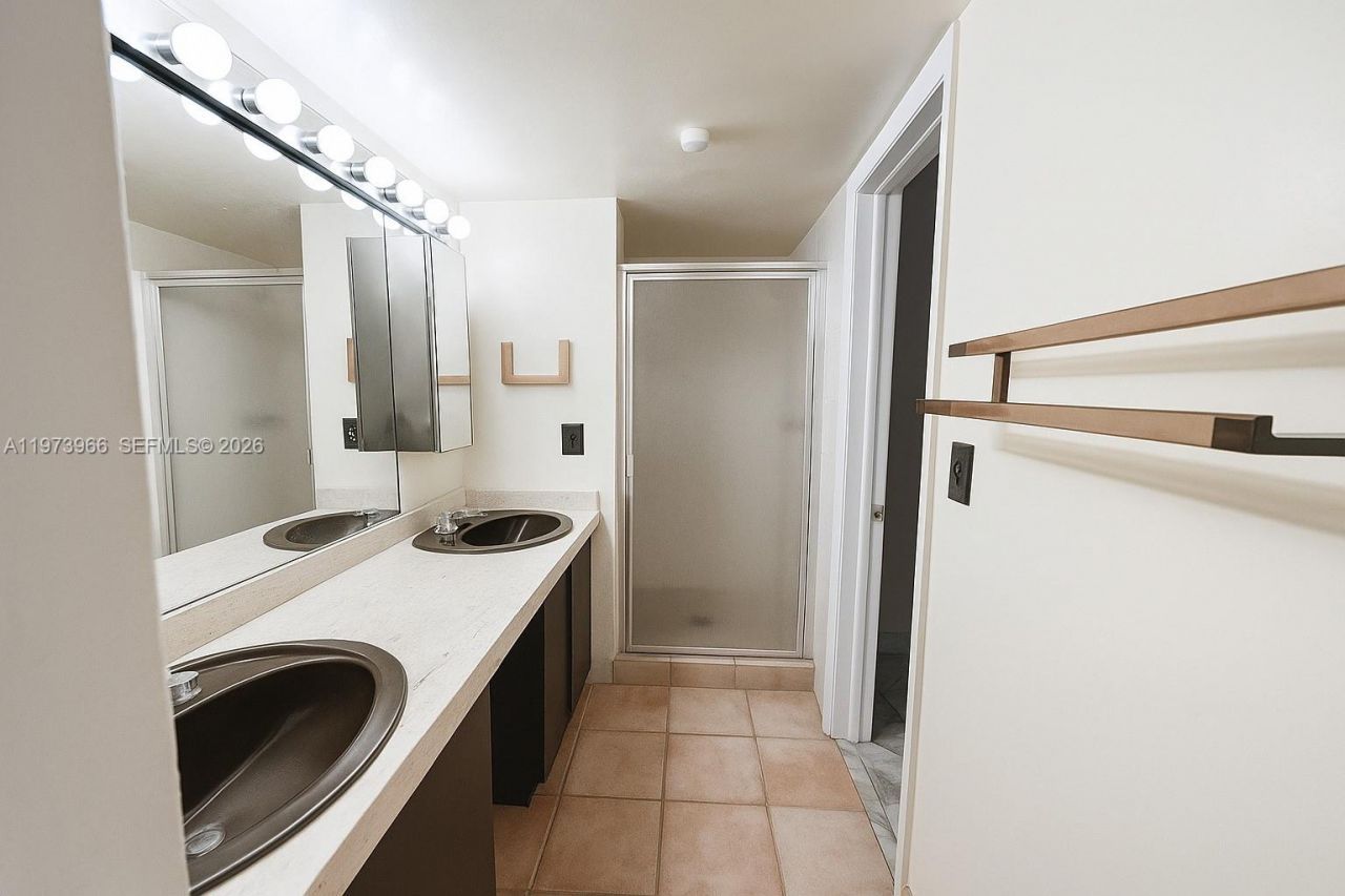 1915 Country Club Prado, Coral Gables, FL 33134 Photo