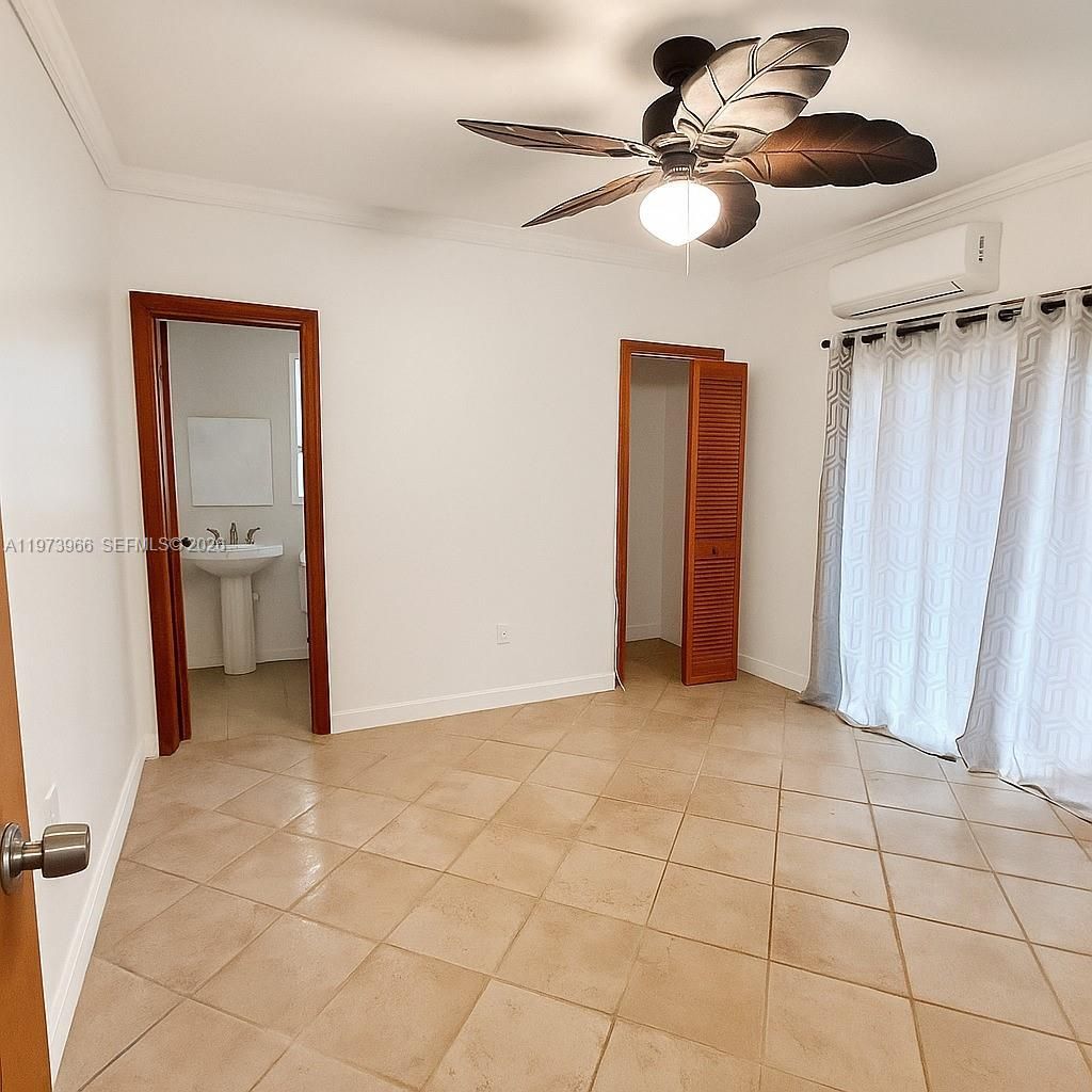 1915 Country Club Prado, Coral Gables, FL 33134 Photo