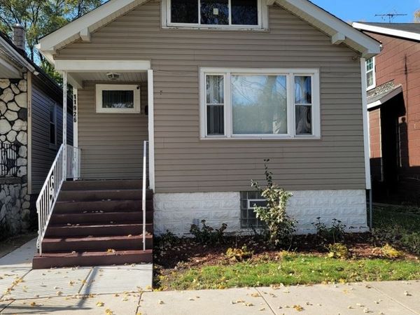 11926 S La Salle Street , Chicago, IL 60628