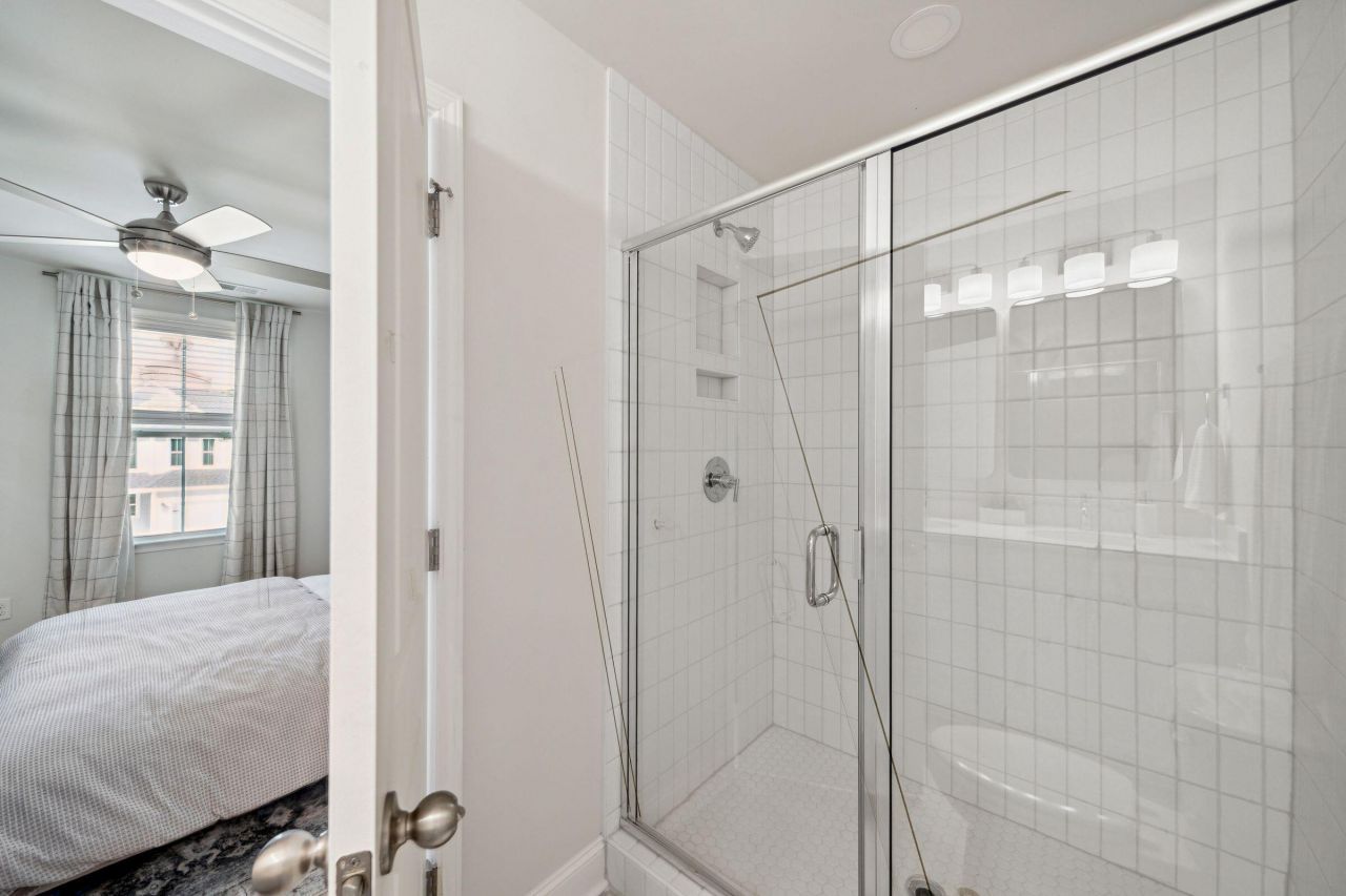 221 Harding Lane Photo 38