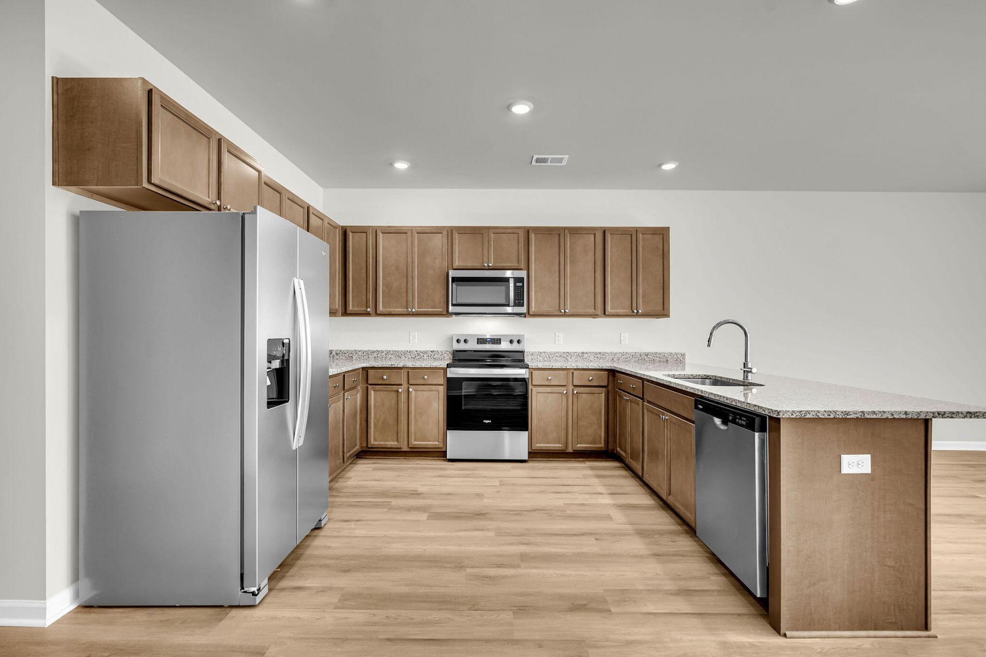221 Harding Lane Photo 8