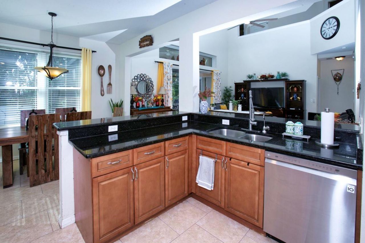 208 36th Street Ne, Bradenton, FL 34208 Photo