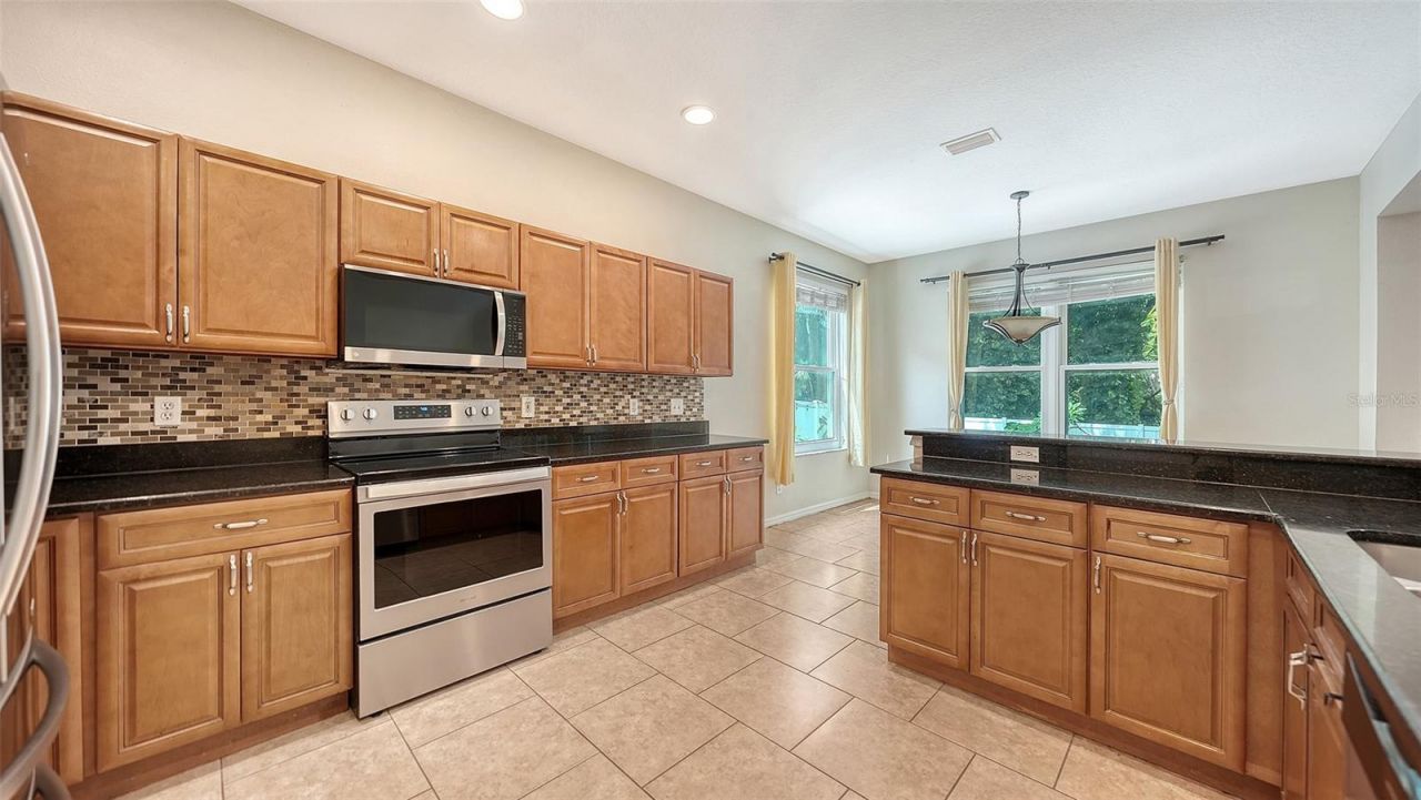 208 36th Street Ne, Bradenton, FL 34208 Photo