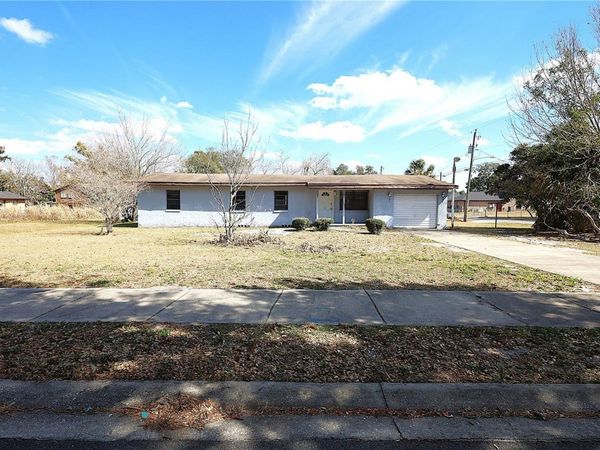 1211 MOTON AVENUE , SANFORD, FL 32771