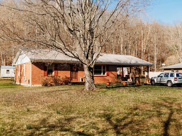 1057 KY-36 Highway, Frenchburg, KY 40322