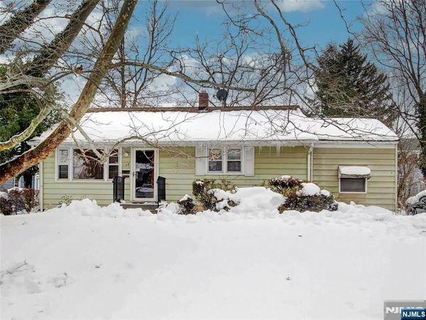 128 Runyon Avenue, FRANKLIN, NJ 08873