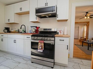 1211 5th Street NE, Unit 2, Minneapolis, MN 55413