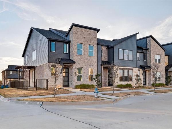 8901 Lowell Street, Rowlett, TX 75089