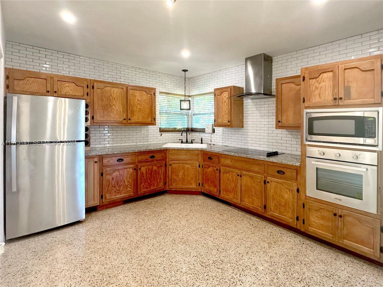 12401 SW 191st Ter, Miami, FL 33177 Photo