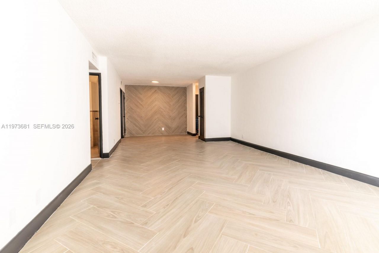 9225 Collins Ave, Unit 1010, Surfside, FL 33154 Photo