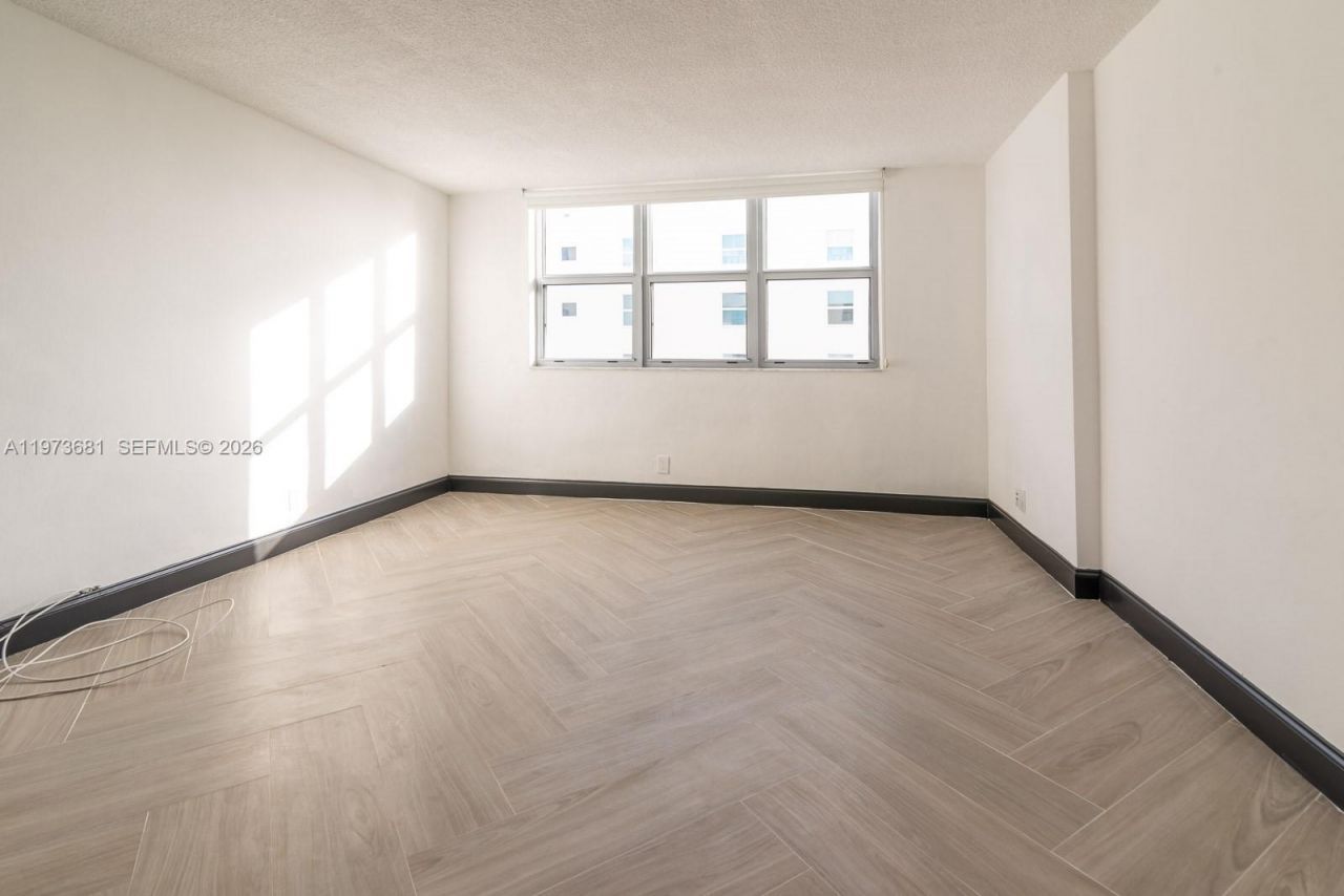 9225 Collins Ave, Unit 1010, Surfside, FL 33154 Photo