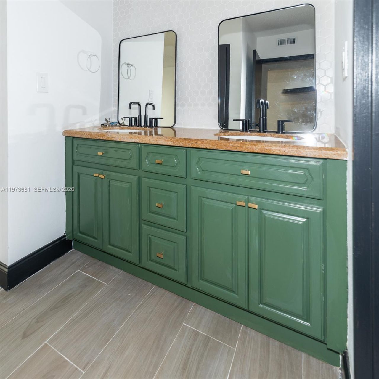 9225 Collins Ave, Unit 1010, Surfside, FL 33154 Photo