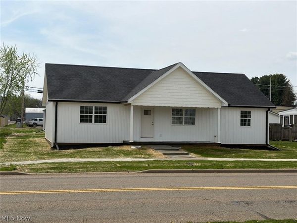 165 W 3rd Street, Frazeysburg, OH 43822