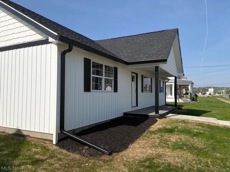 165 W 3rd Street, Frazeysburg, OH 43822 Photo 3