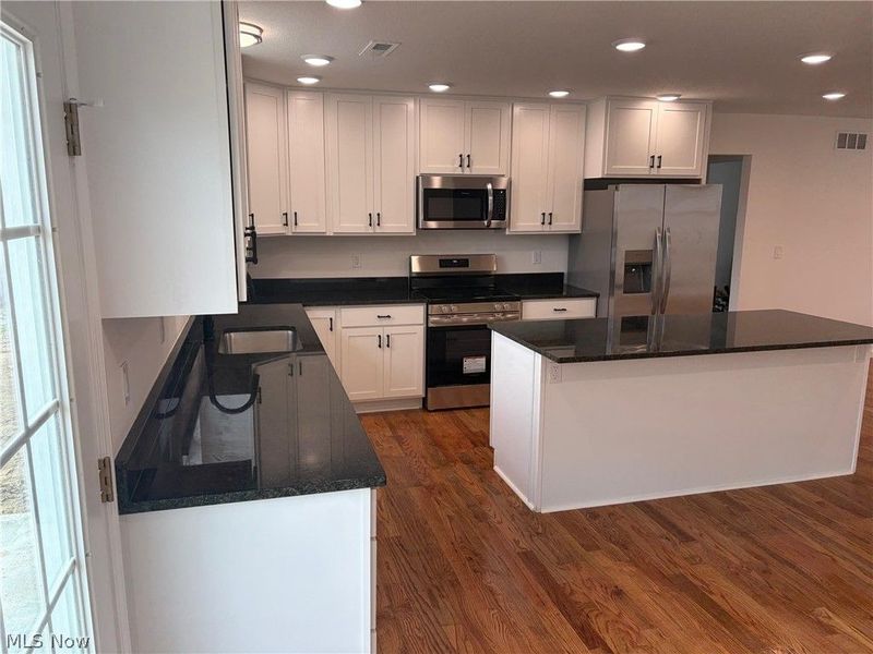 165 W 3rd Street, Frazeysburg, OH 43822 Photo 8