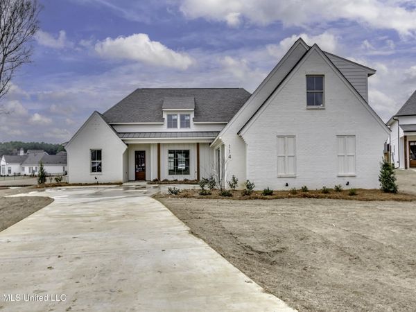 114 Charleston Cove, Madison, MS 39110