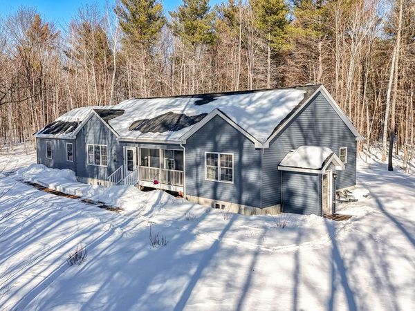 79 Lancaster Road, Pittston, ME 04345