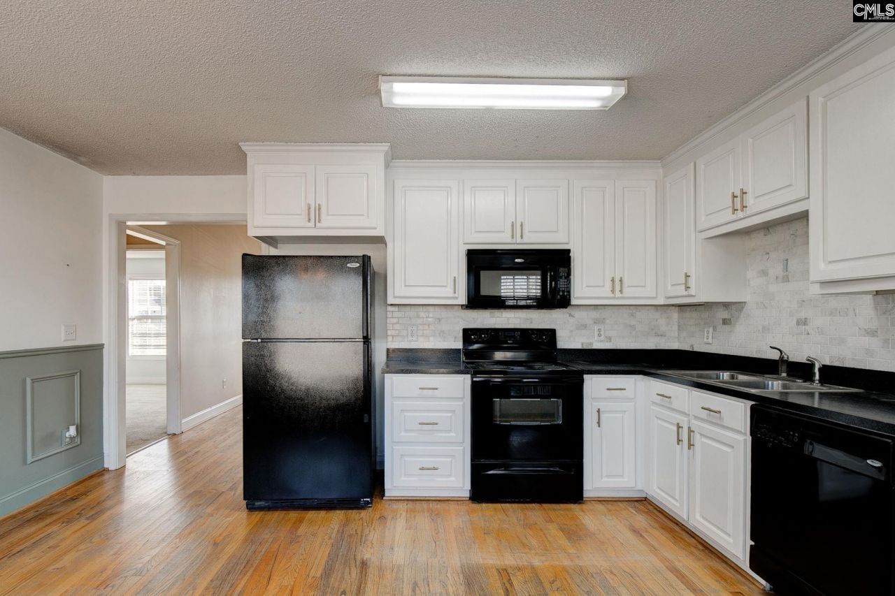 19 Amberhill Court  Photo 13