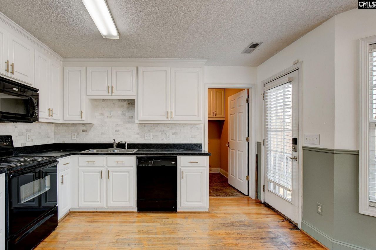 19 Amberhill Court  Photo 14