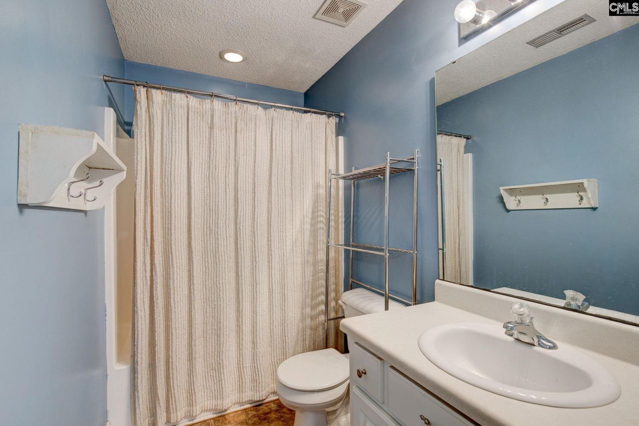 19 Amberhill Court  Photo 20