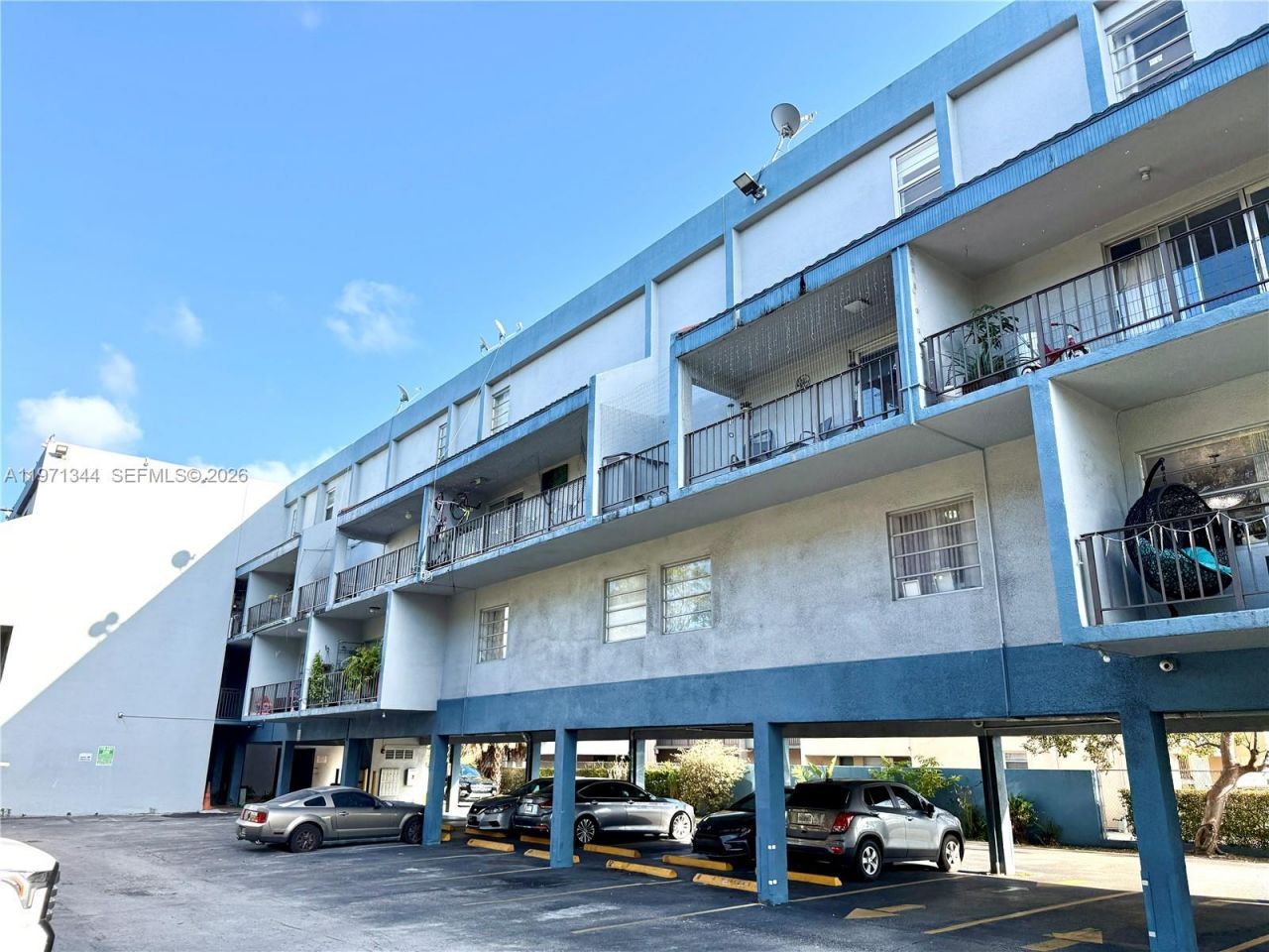 399 NW 72nd Ave, Unit 210, Miami, FL 33126 Photo