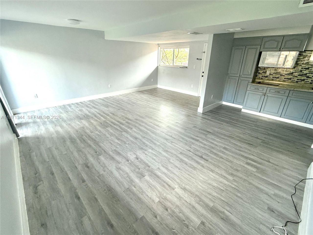 399 NW 72nd Ave, Unit 210, Miami, FL 33126 Photo