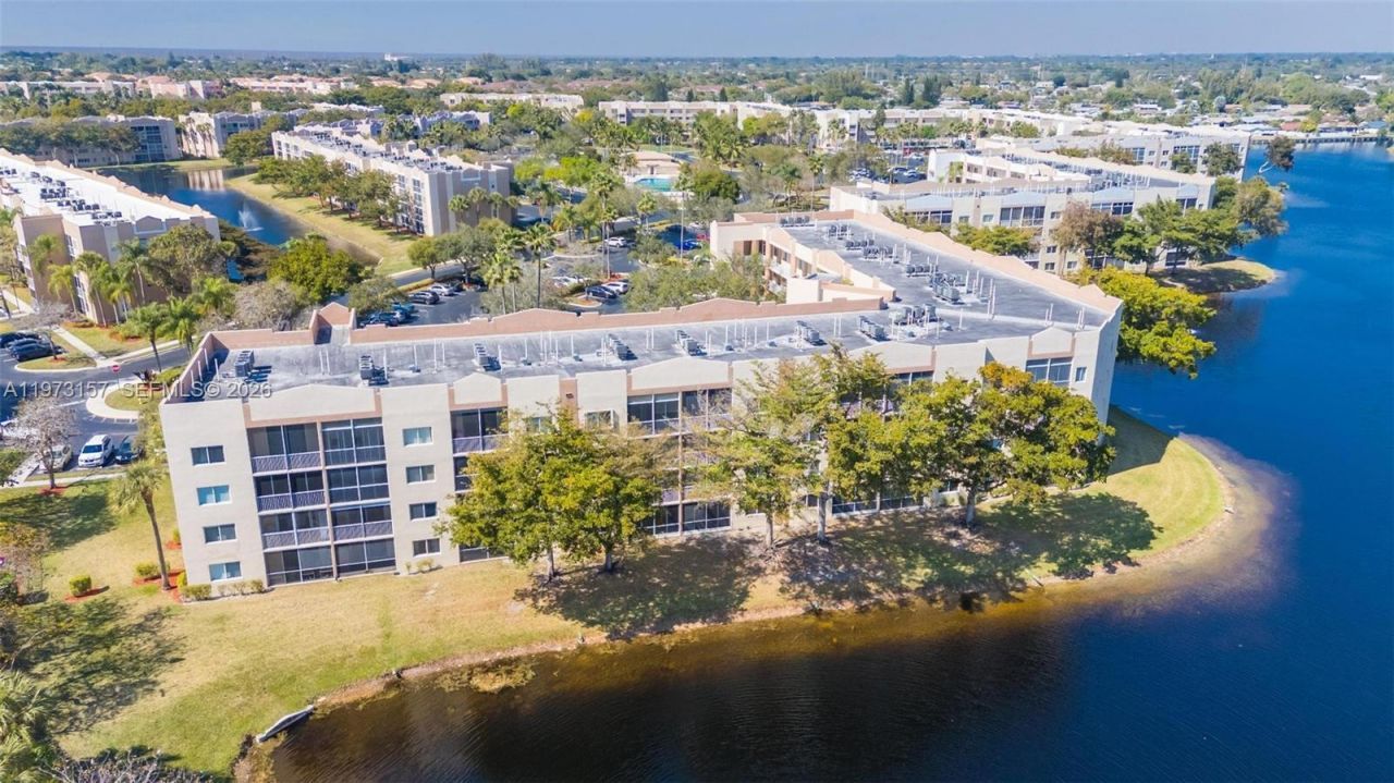 9539 Weldon Cir , Unit F214, Tamarac, FL 33321 Photo