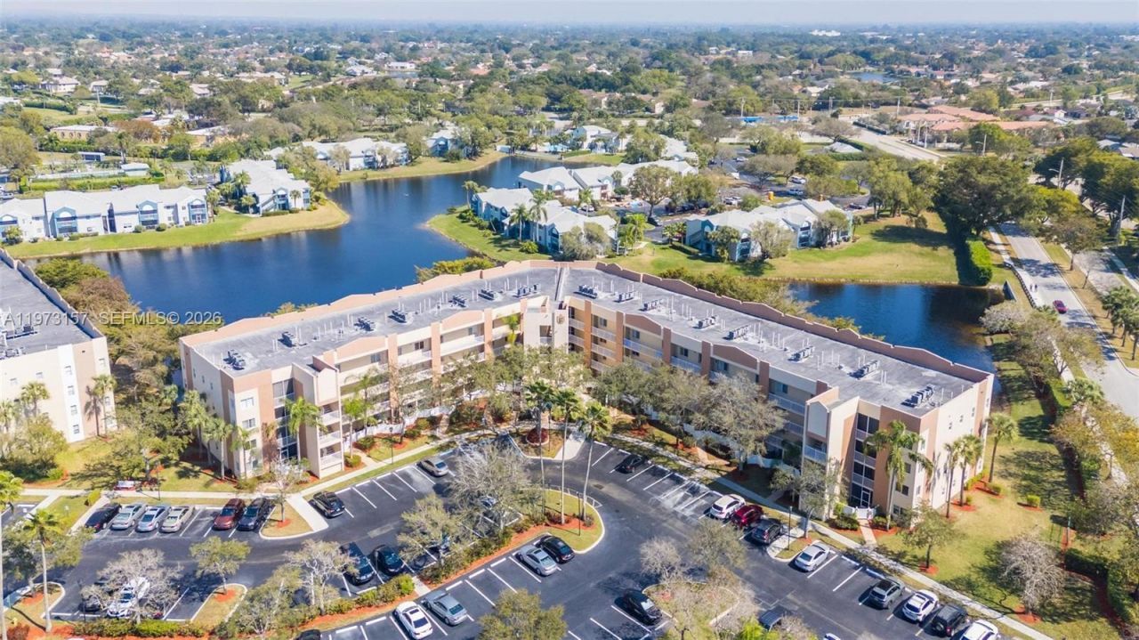 9539 Weldon Cir , Unit F214, Tamarac, FL 33321 Photo