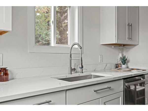 1550 N Jefferson St, Loveland, CO 80538