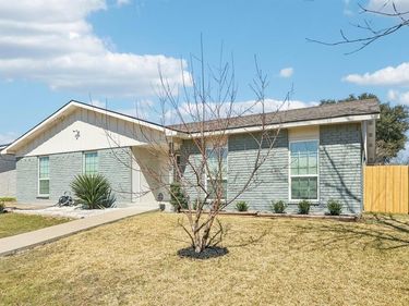 3235 Tres Logos Lane, Dallas, TX 75228