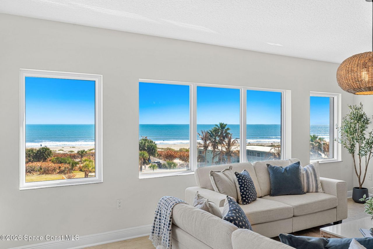 410 Hayes Avenue, Unit 402, Cocoa Beach, FL 32931 Photo