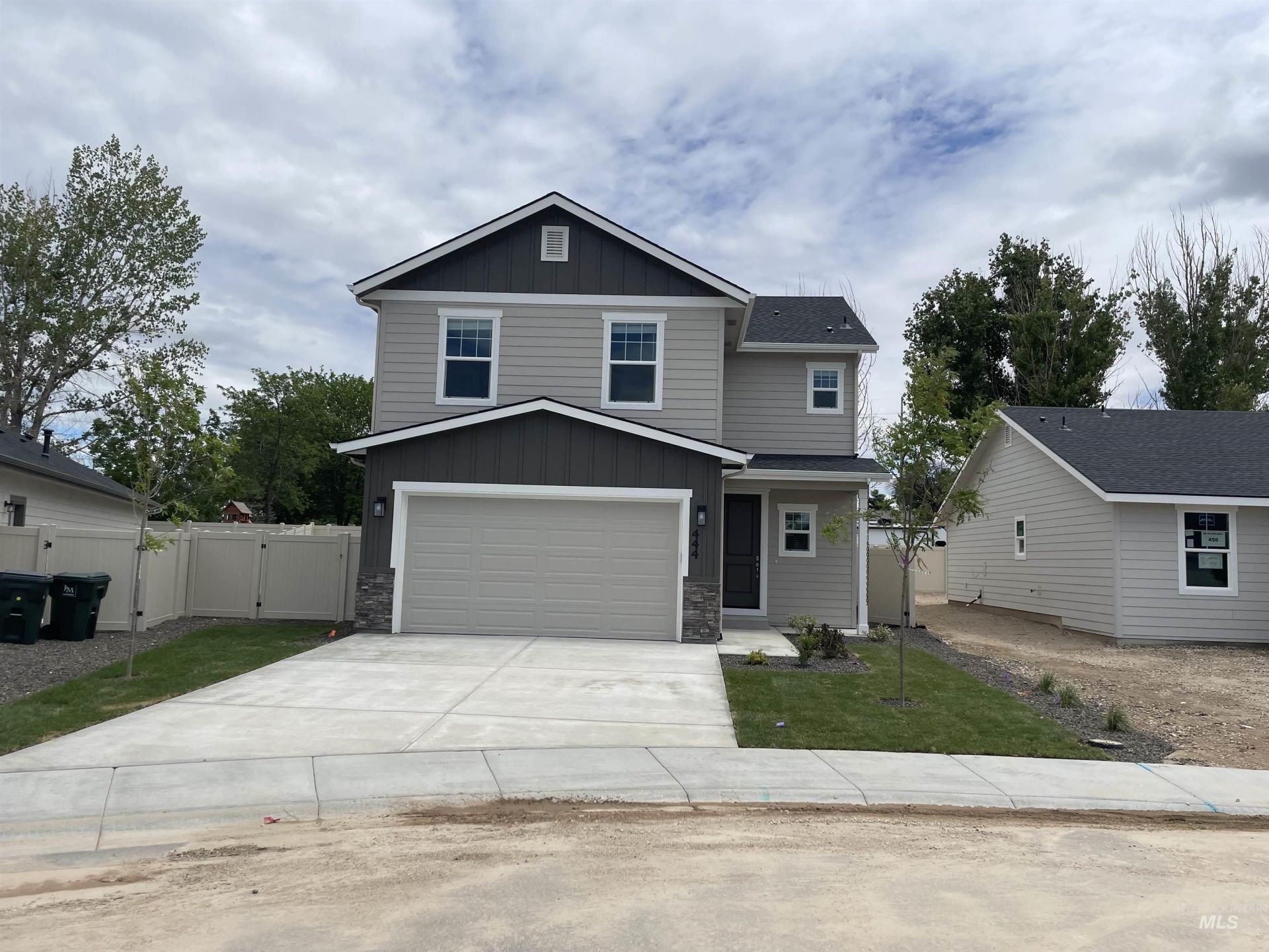 444 S Bobby Way, Kuna, ID 83634 Main Photo