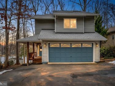 2005 LAKEVIEW PARKWAY, LOCUST GROVE, VA 22508