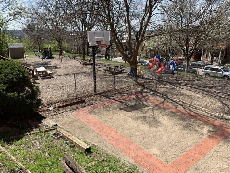 2232 Stratford Avenue, Cincinnati, OH 45219 Photo 5