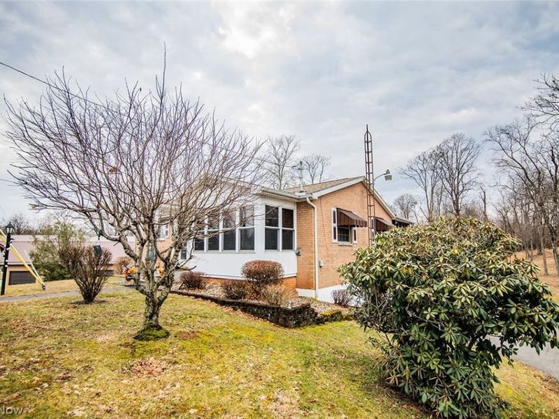 82 Highland Lake Circle, Washington, WV 26181 Photo 10