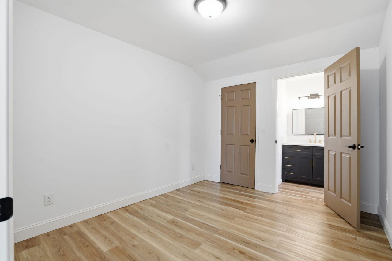 104 O'carroll Street Photo 11