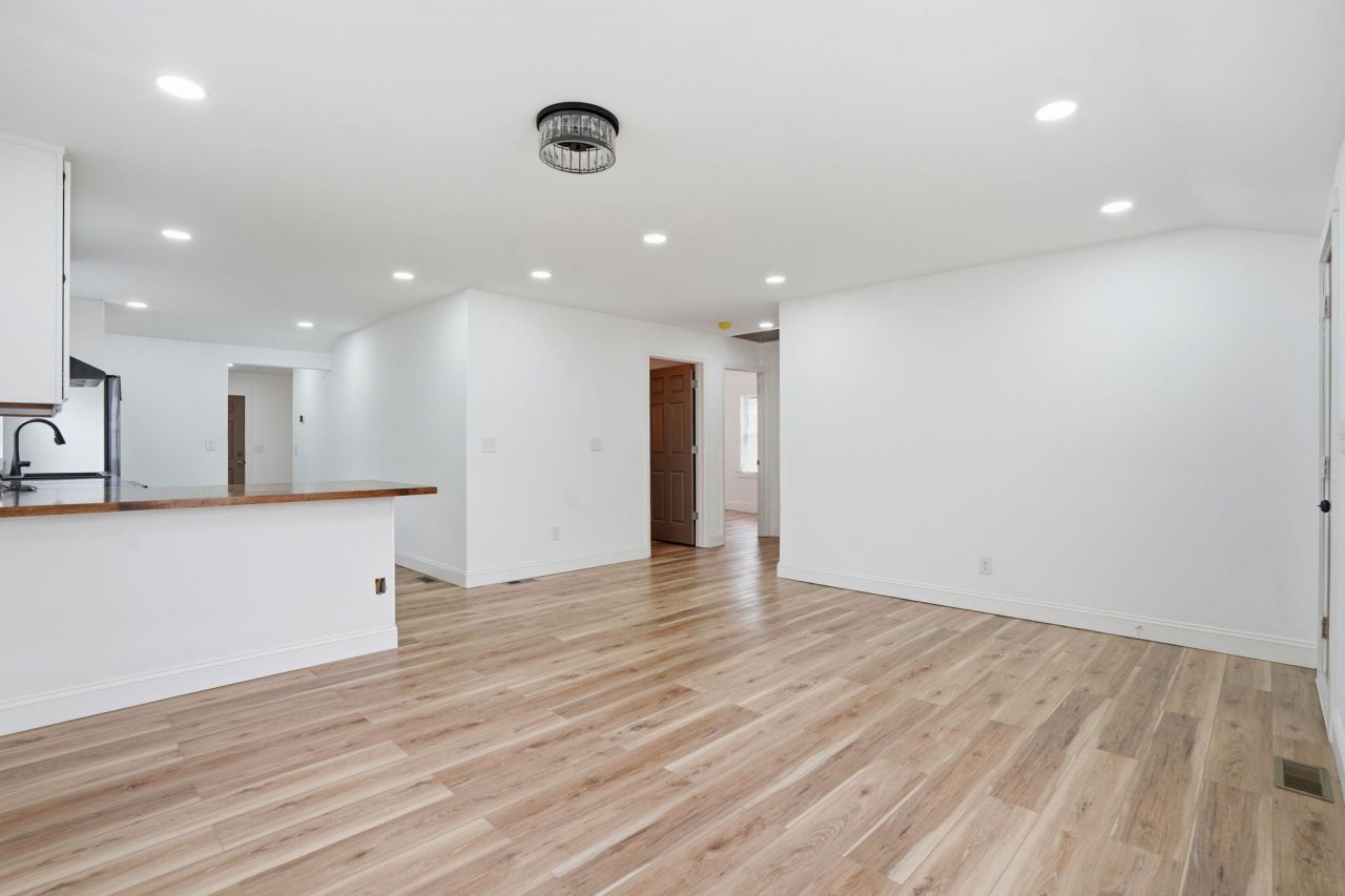 104 O'carroll Street Photo 15