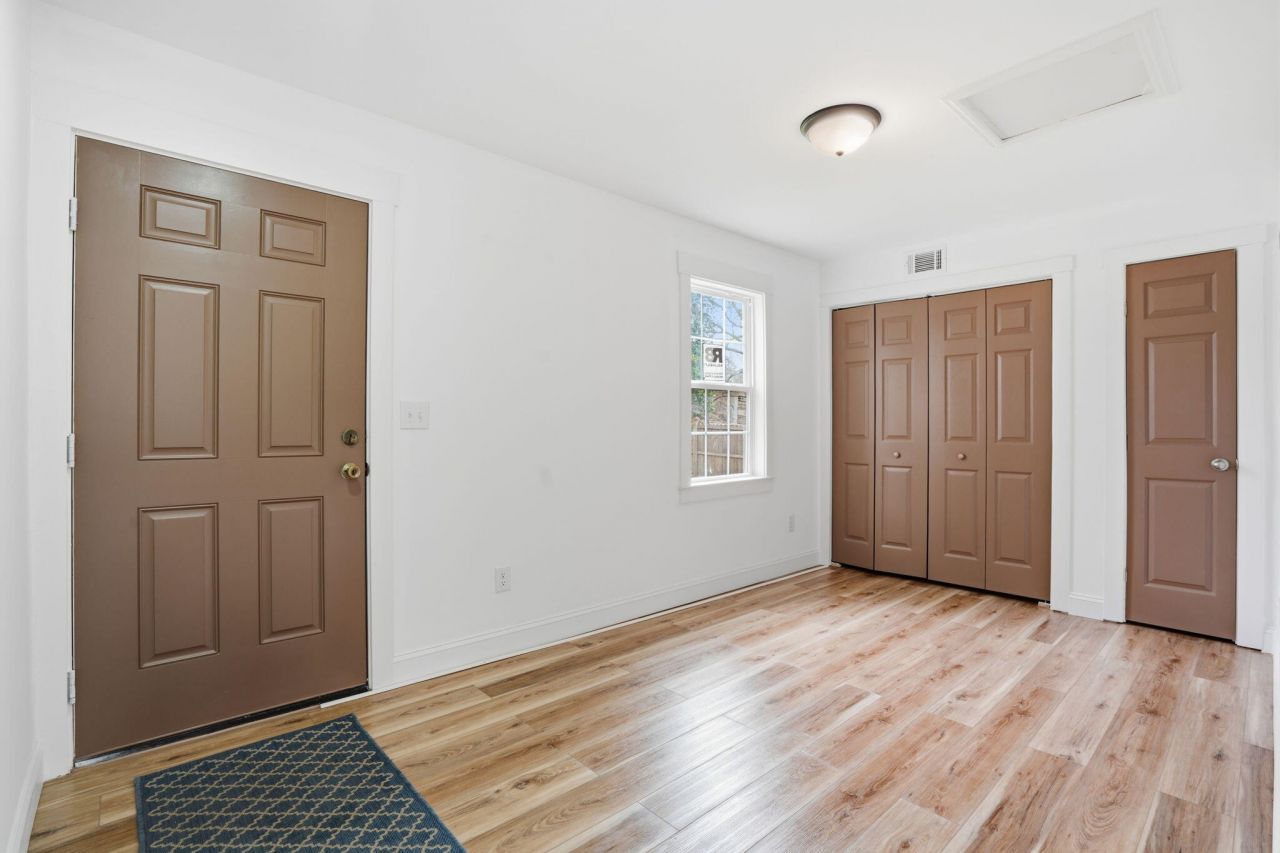 104 O'carroll Street Photo 20