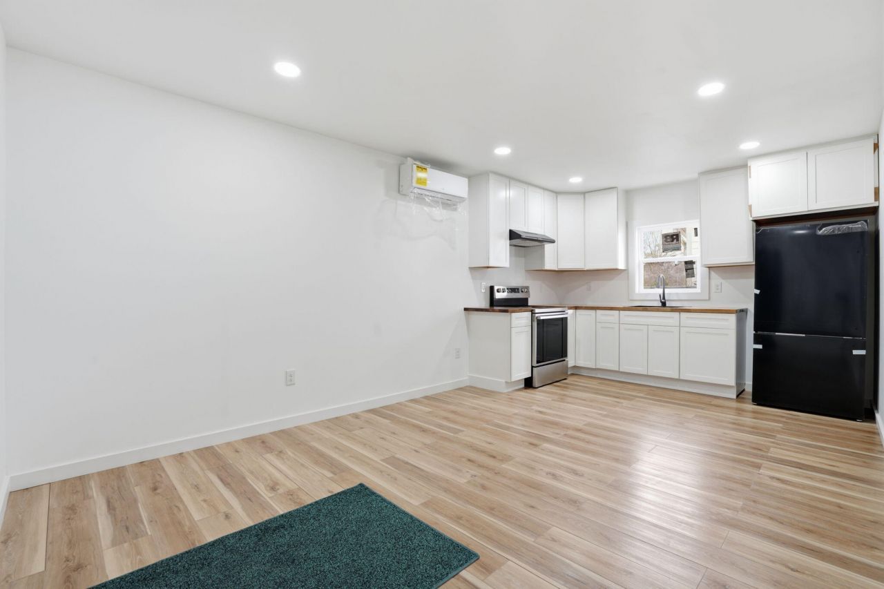 104 O'carroll Street Photo 31