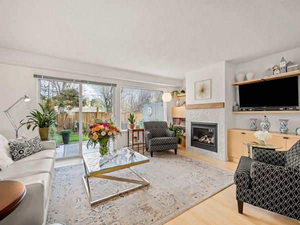 1537 Noel Ave, Unit 305, Comox, BC V9M 3H8